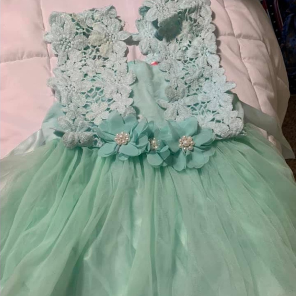 Vague dress